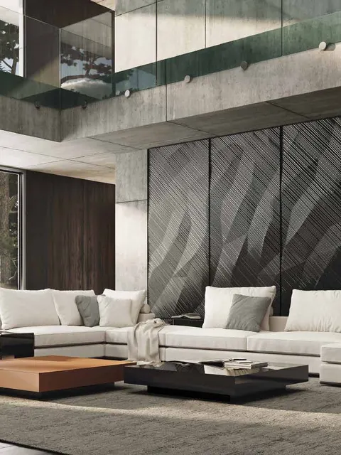 Divani componibili Alchymia bianchi in un soggiorno a doppia altezza con pannelli a parete scuri, idea di design per villa