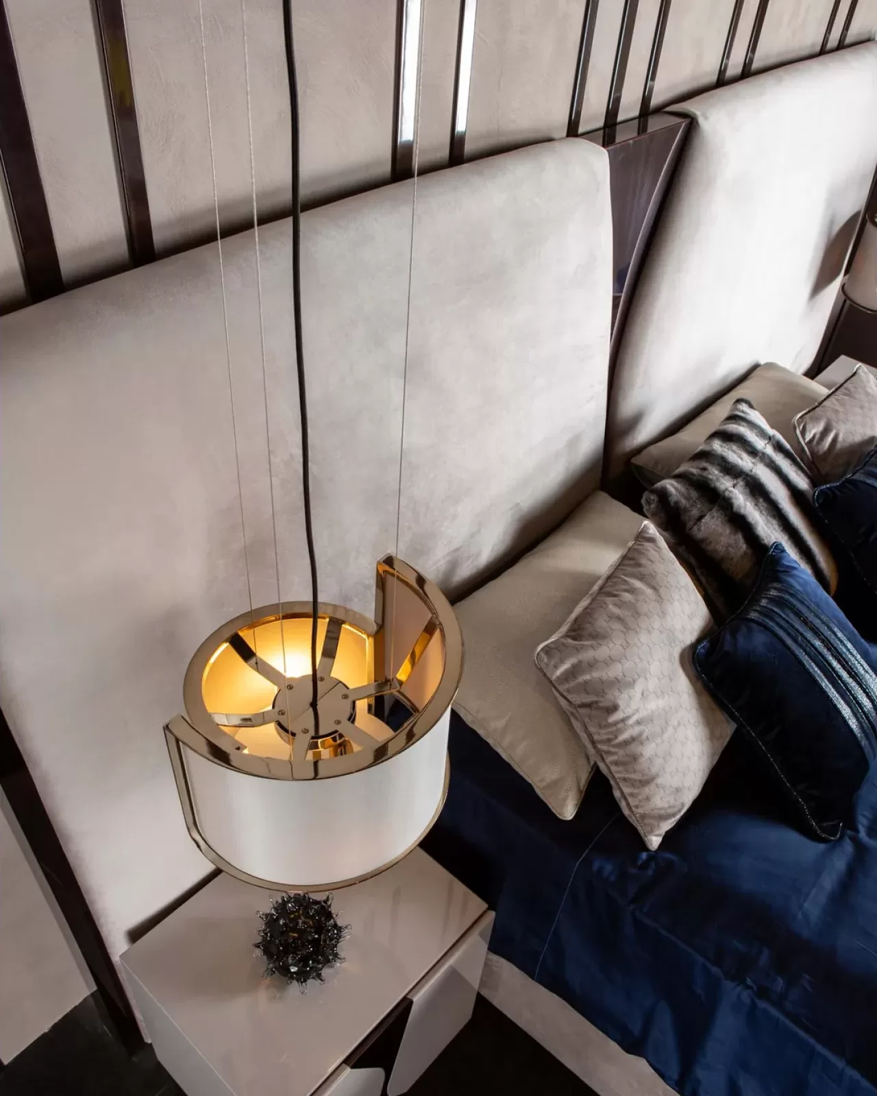 Krypton Bed, Epoque upholstered bed