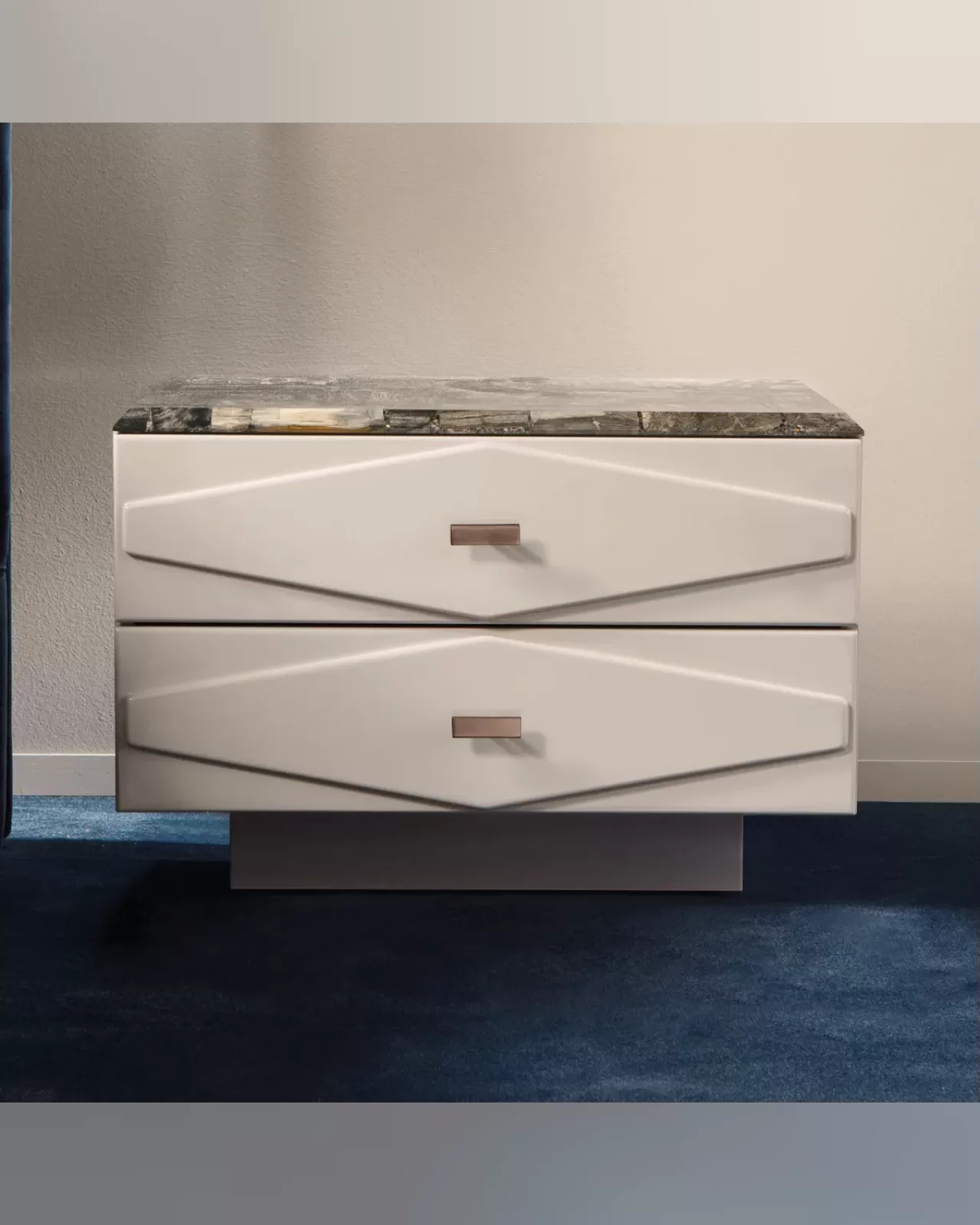 Cinabro Nightstand, nightstand from the Epoque Exence line