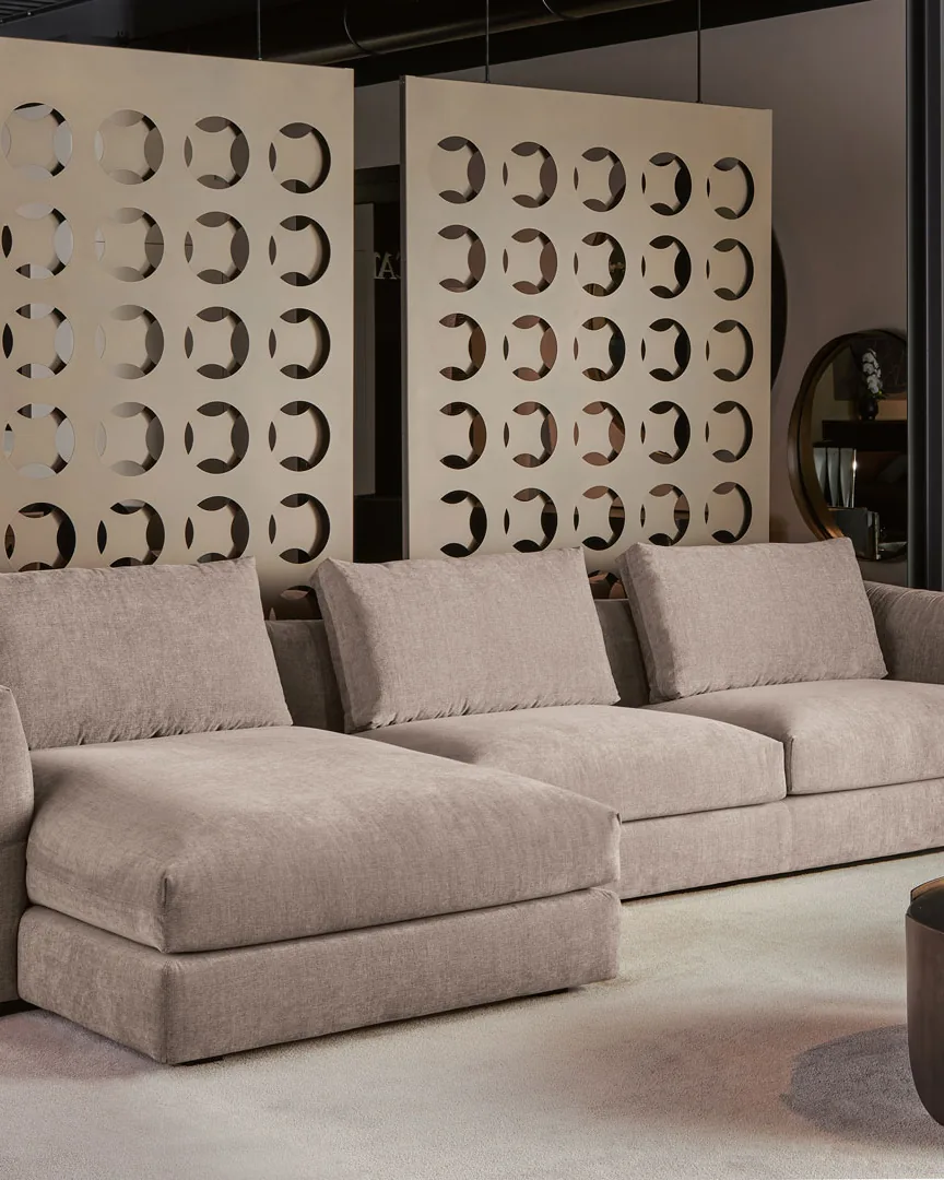 Divano angolare Montecarlo di Cantori con chaise longue, divano angolare di lusso
