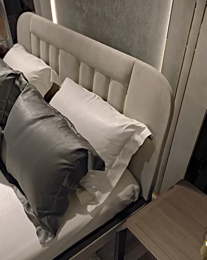 Icon Bed, Icon collection