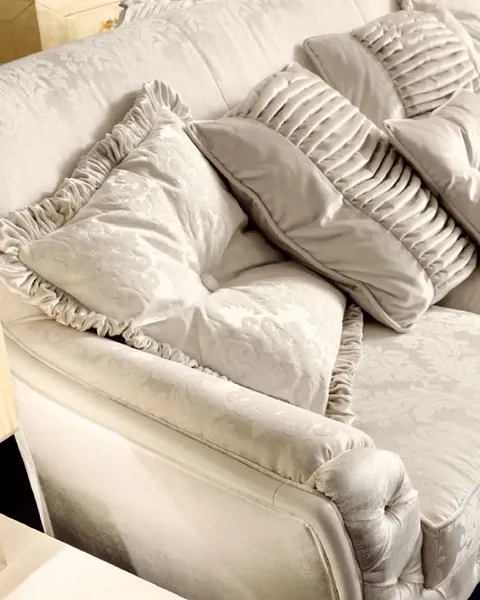 Avenanti Classic Armchair, image 4 of 6, Italian furniture for a luxury living room