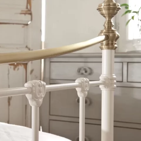 Oliver Bed