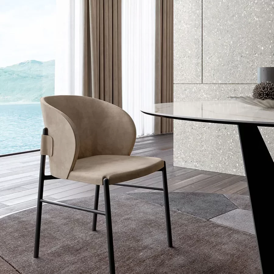 Chaise Supernova de repas de Dall'Agnese — vue d’ensemble