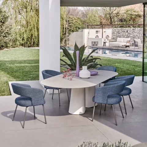 Table de repas d'extérieur Pillar
