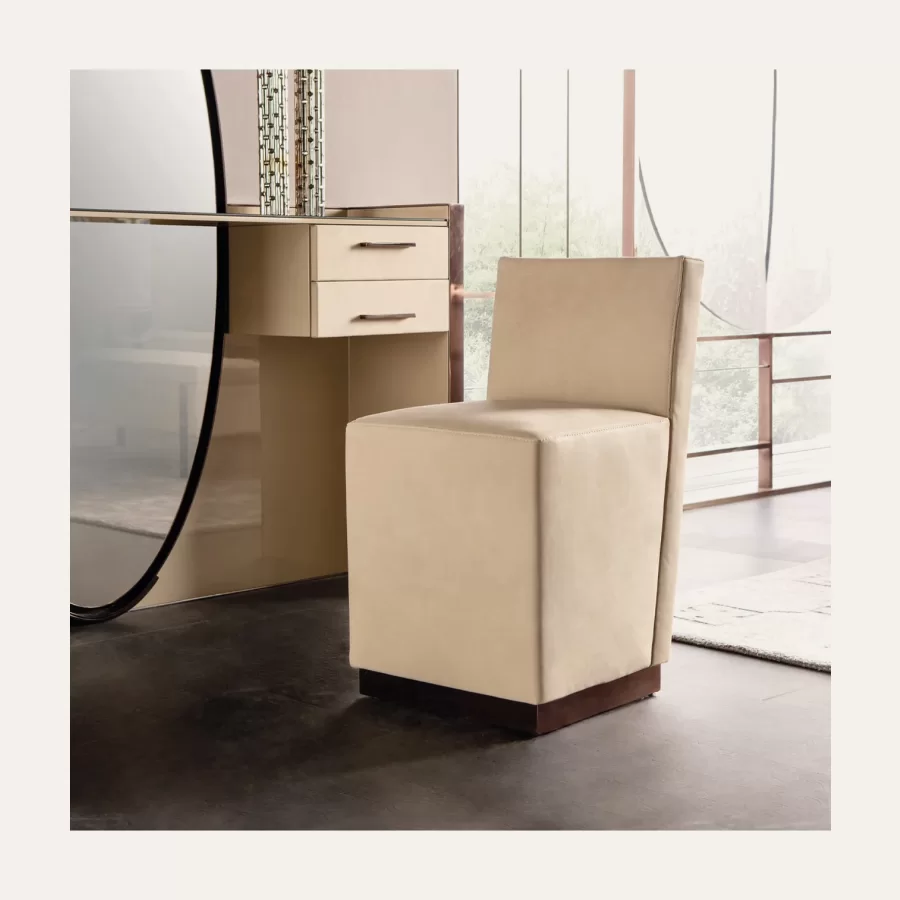 Fauteuil Painite d’Epoque — mise en situation