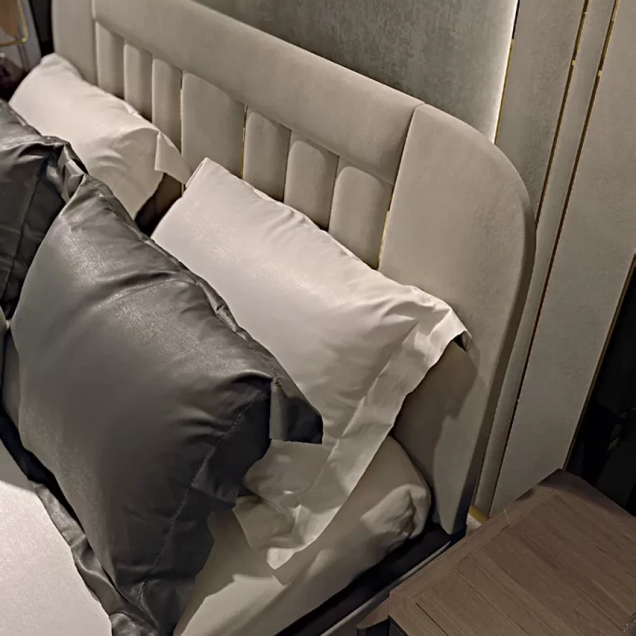 Icon Bed by Francesco Pasi, Italian Bedroom Furniture