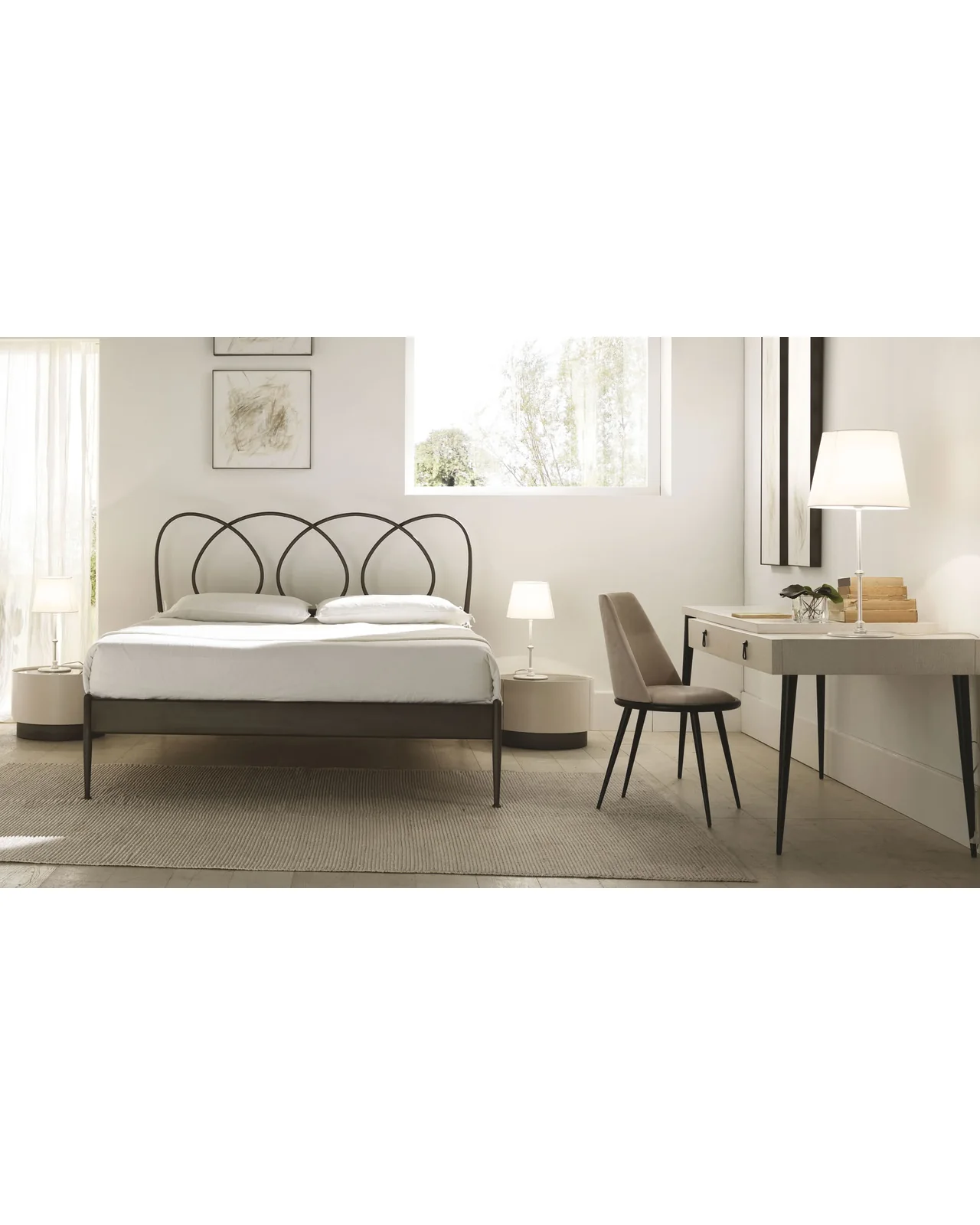 Aurora Imbottita dining chair by Cantori, in an interior setting, photo 7 of 9