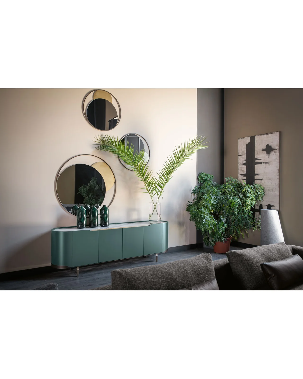 Circe Mirror by Cantori, in an interior setting, photo 6 of 7