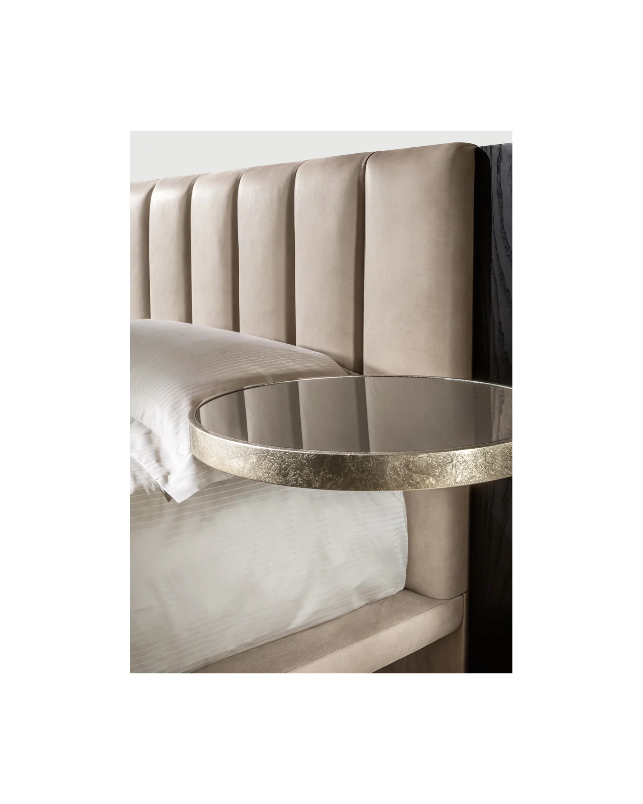 Mirage bed by Cantori, in an interior setting, photo 2 of 10