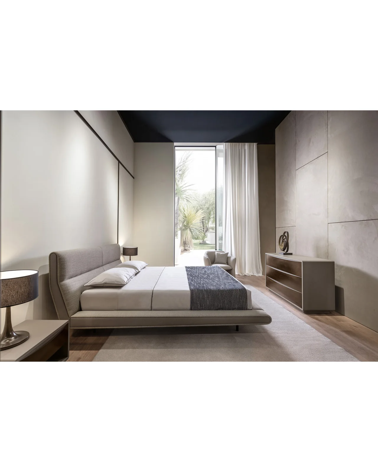 Sharon bed by Cantori, in an interior setting, photo 7 of 11