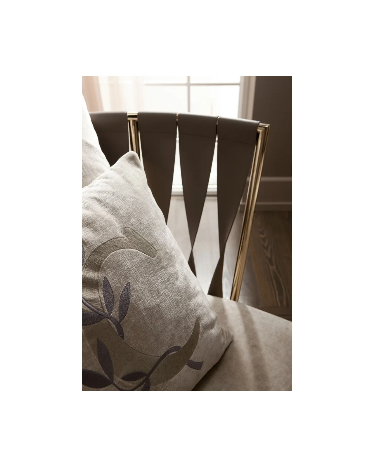 Twist armchair by Cantori, in an interior setting, photo 7 of 12