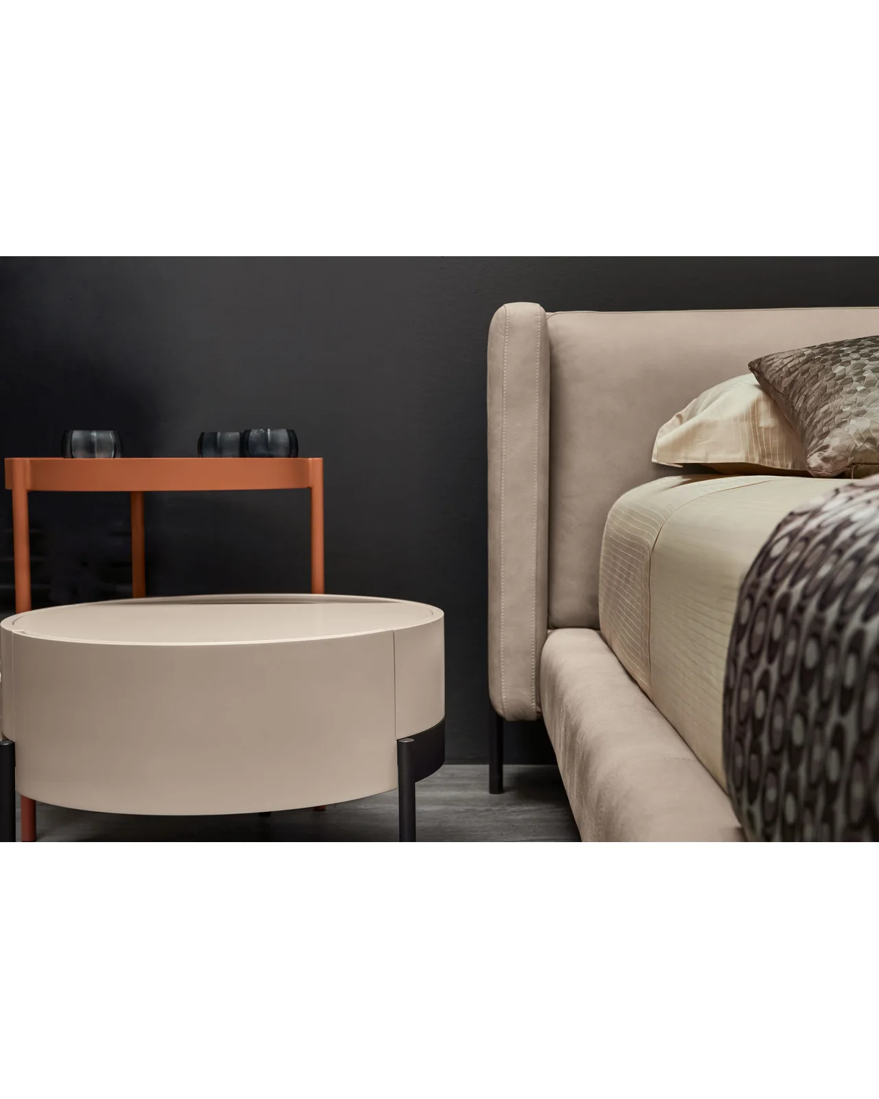 Valley bed by Cantori, in an interior setting, photo 8 of 8, Nobili Design catalog