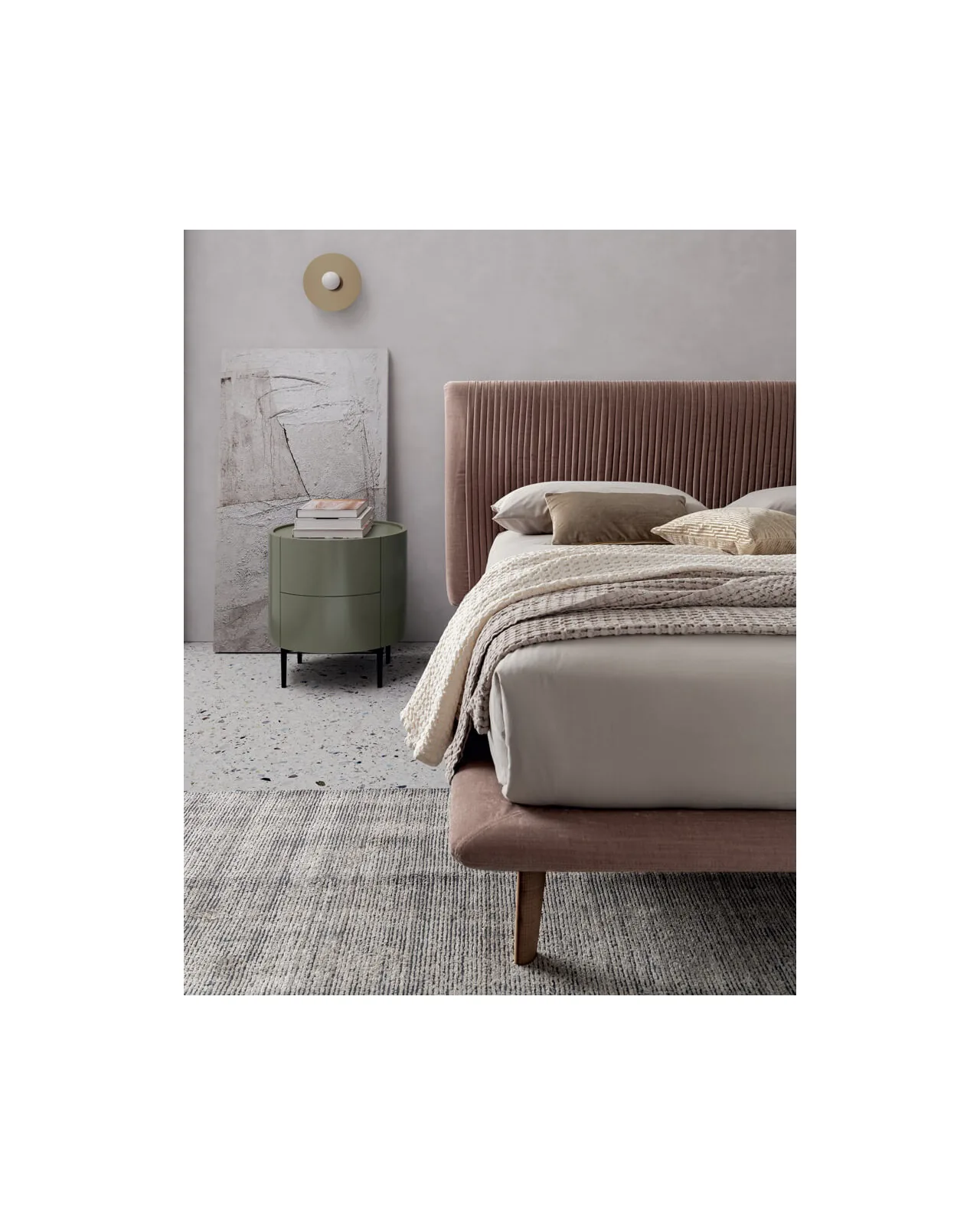 Plissè bed by Dall'Agnese, in an interior setting, photo 5 of 6, Nobili Design catalog