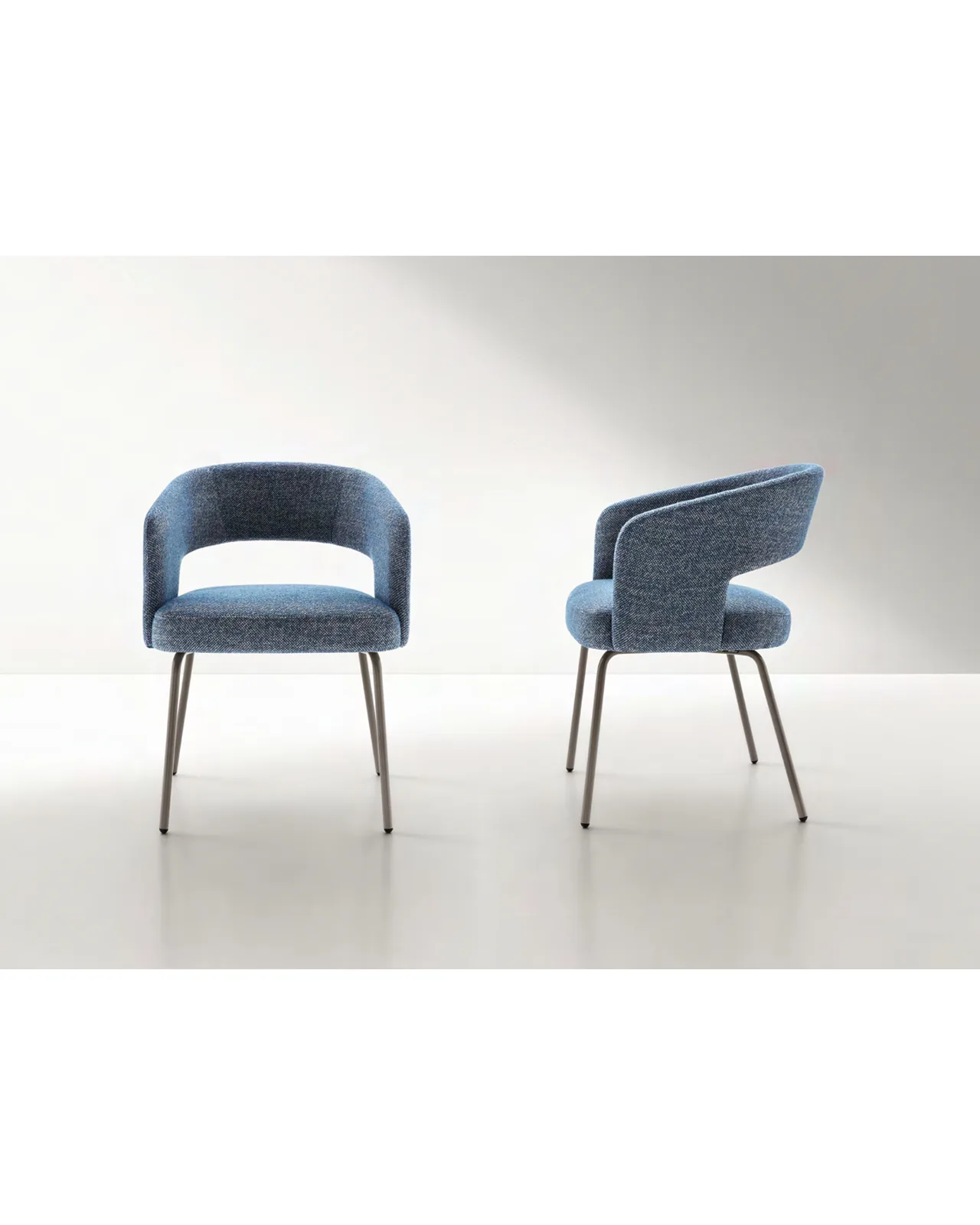 Chaise d'extérieur 356 par Ditre Italia à une table d'extérieur, photo 3 sur 4