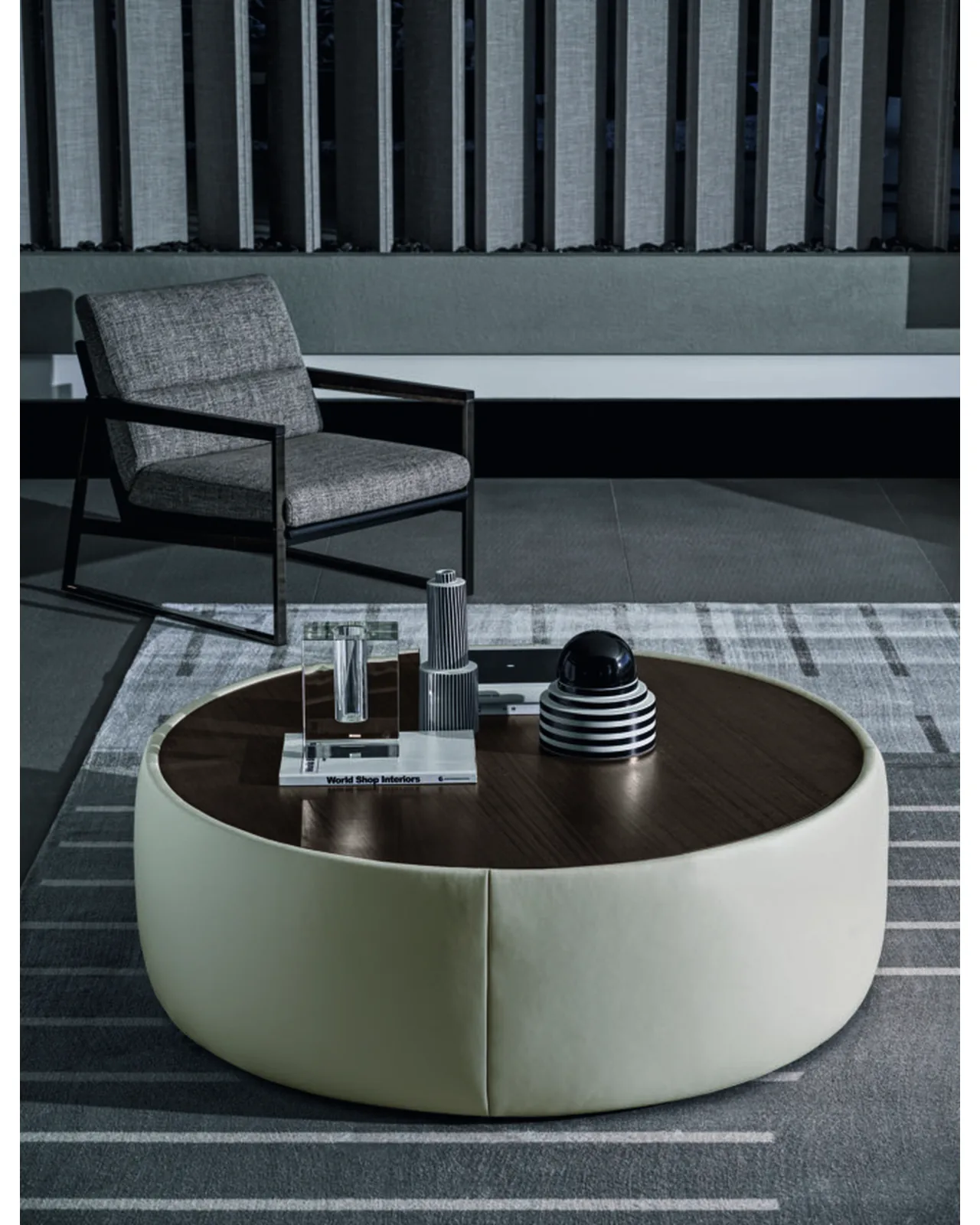 Pouf Clip par Ditre Italia dans un salon, photo 1 sur 5, Nobili Design