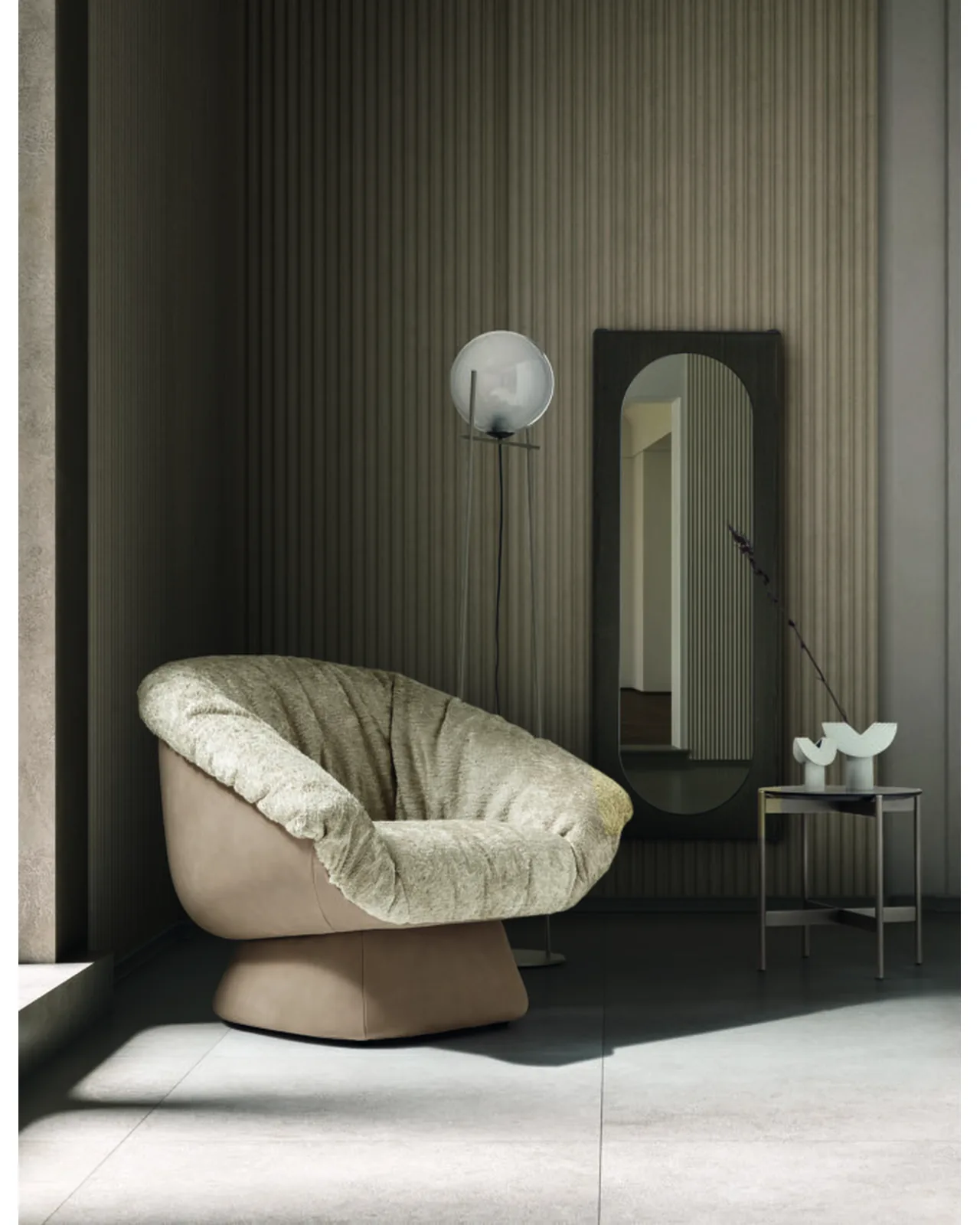 Hall armchair by Ditre Italia, in a living room, photo 1 of 3