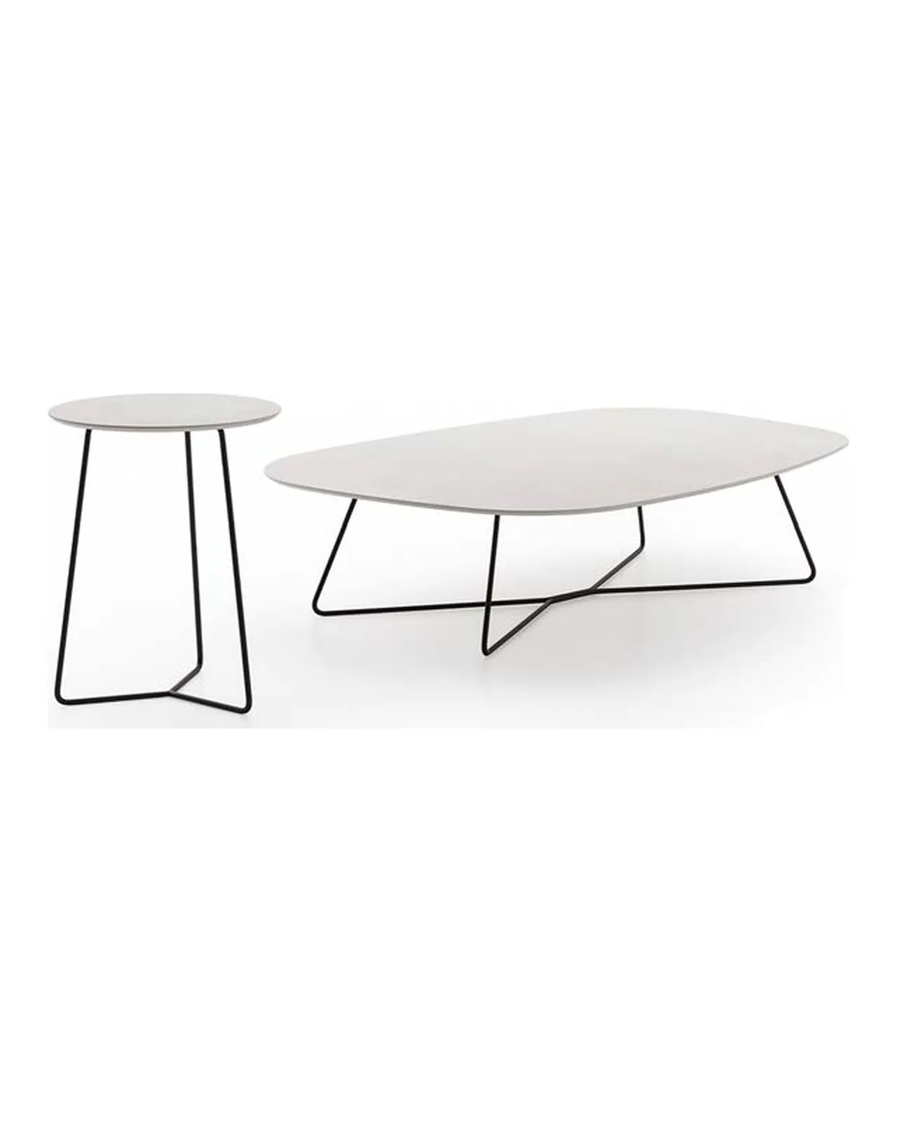 Table basse d'extérieur Kevin par Ditre Italia, vue studio, photo 2 sur 3