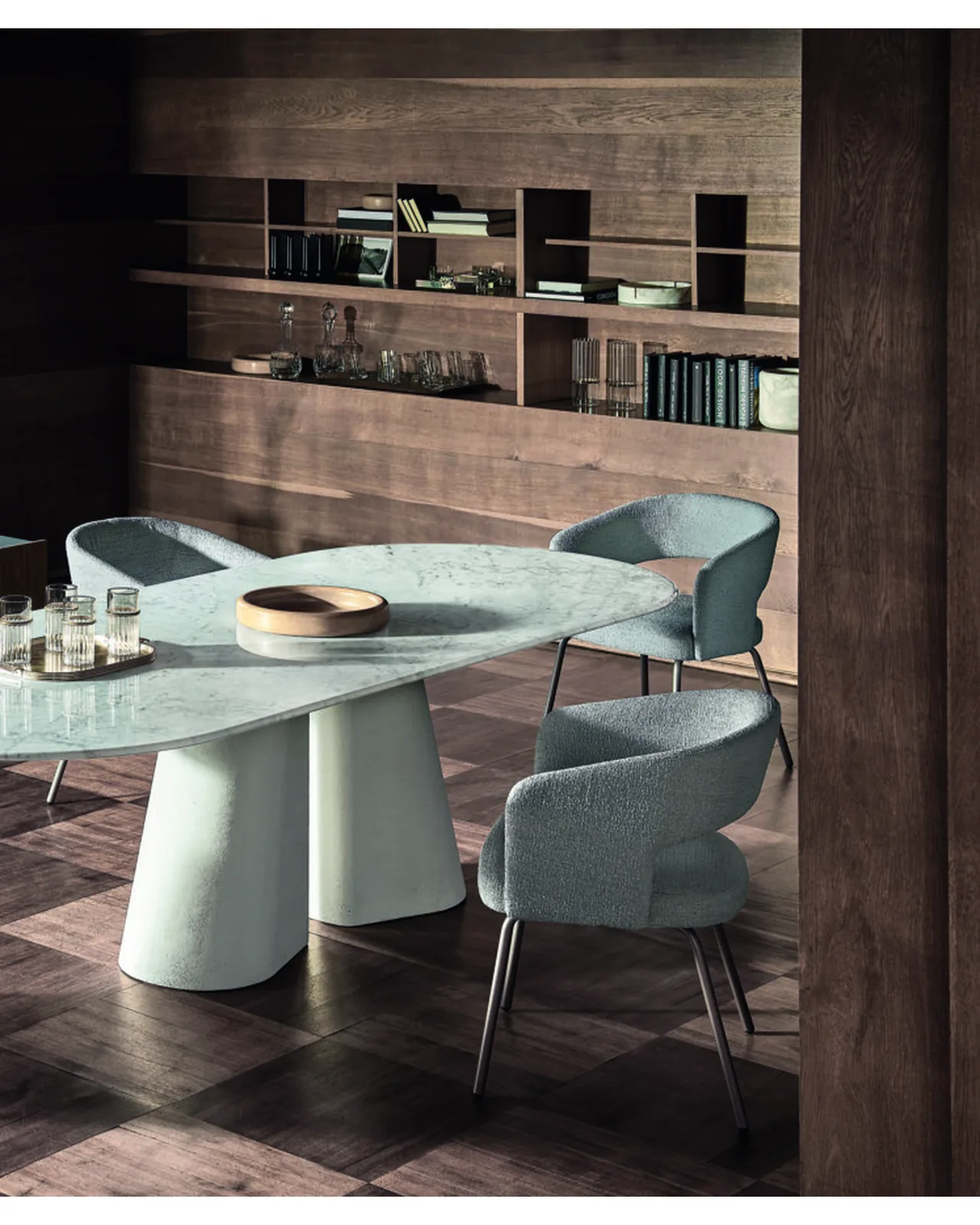 Table de repas Pillar par Ditre Italia dans une salle à manger, photo 1 sur 6