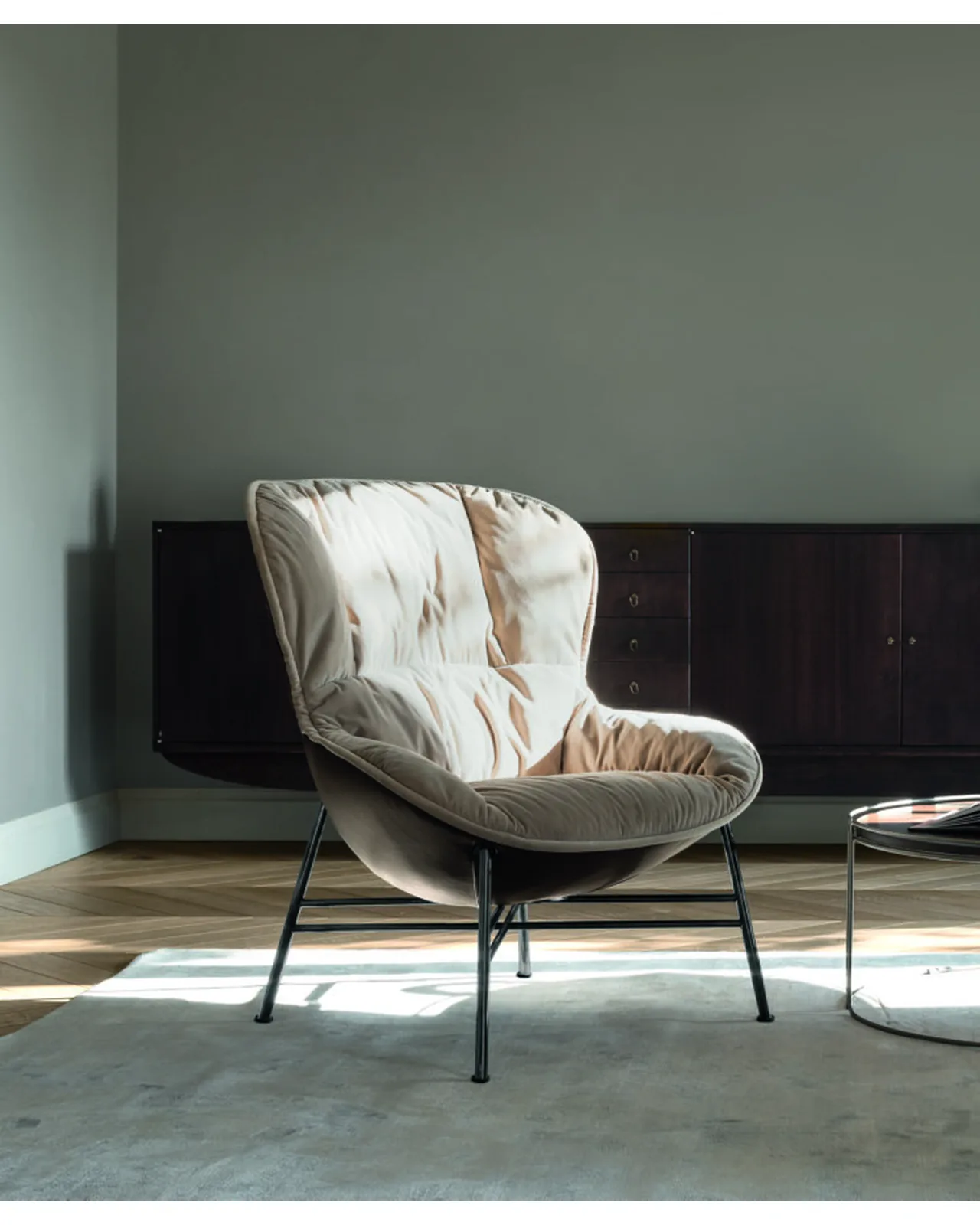 Softy armchair by Ditre Italia, in a living room, photo 1 of 3