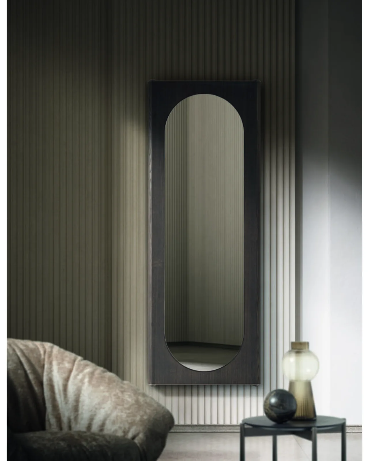 Miroir U par Ditre Italia sur un mur, photo 1 sur 2, Nobili Design