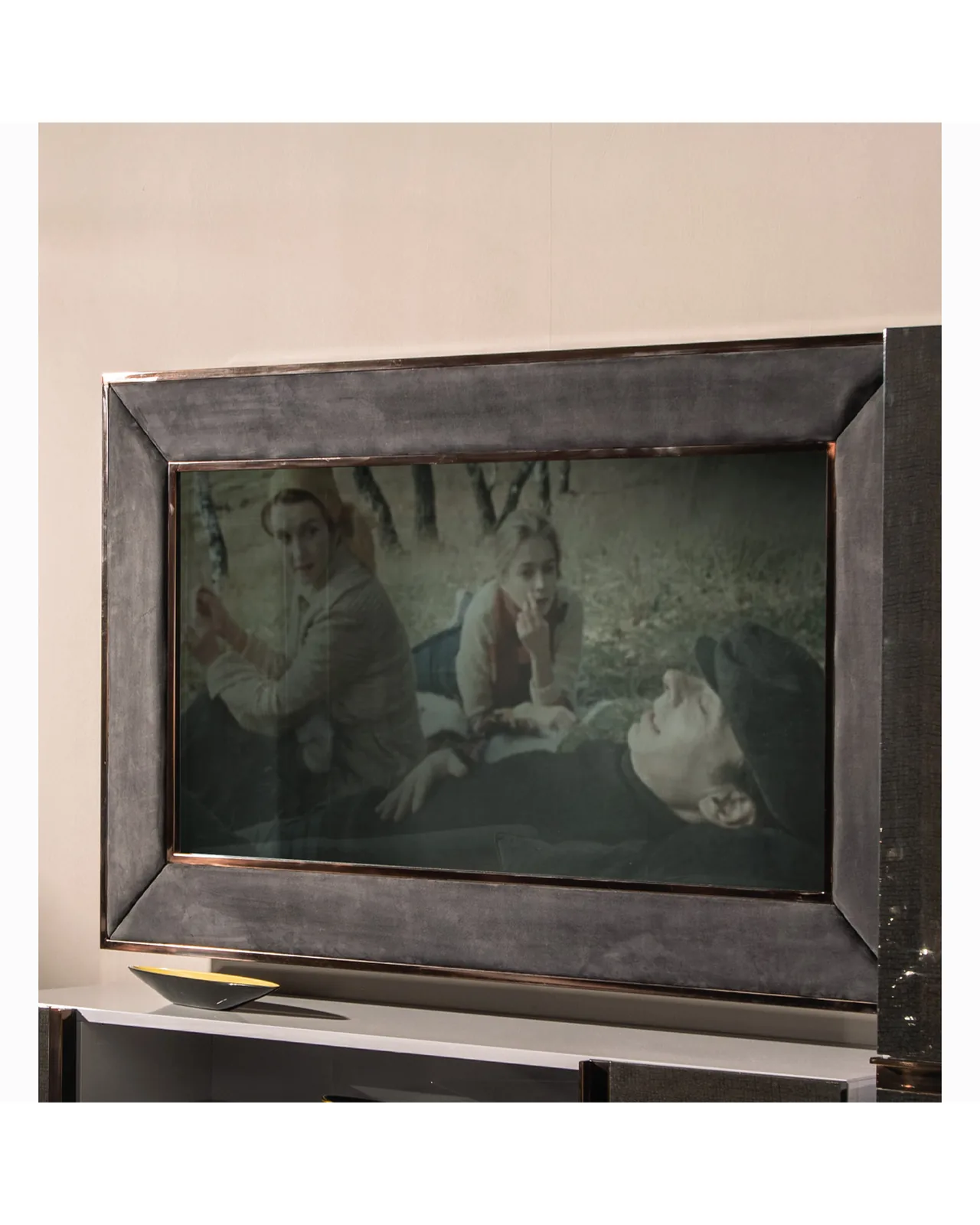 Zidni TV panel Xenon — Epoque, fotografija 1 od 3