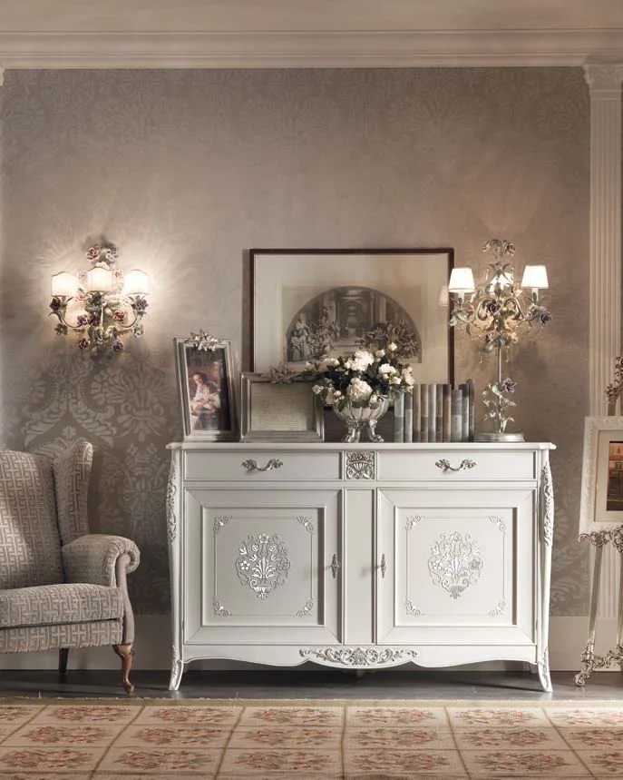 Gran Guardia Sideboard, 2 Doors, Living Room Furniture, in Solid beech and poplar, Veneto classical Italian style, by Francesco Pasi