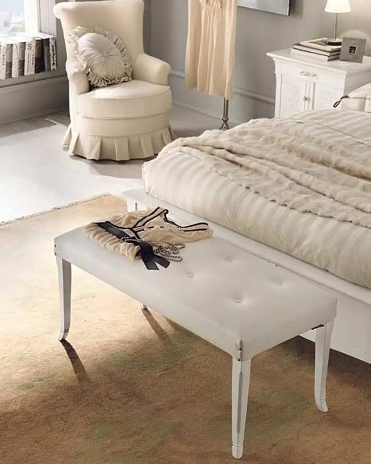New Deco Bench in Leather – leather upholstery detail, Francesco Pasi New Decò