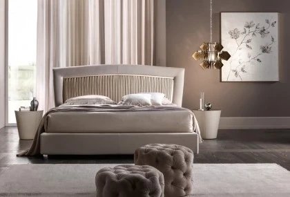 Upholstered bed Portofino Plisse. Dim  cm 205 x 220 x 125 cm 29 h. Price 4.450 euros