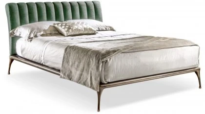 Upholstered bed modern bedroom Iseo. Dim 196 x 230 x 102 cm 28 h. Price 6.200 euros