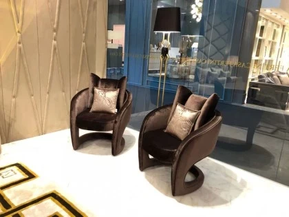Bold Gattopardo accent chair featuring exclusive leopard print velvet and modern Italian designer style.