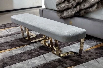 CHARISMA BENCH