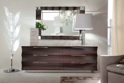 DAYDREAM DRESSER