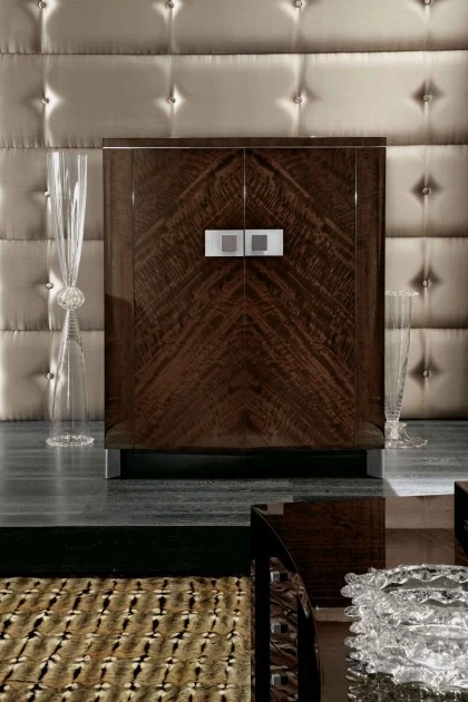 VOGUE ARMOIRE