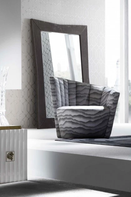 VISION OCCASIONAL ARM CHAIR