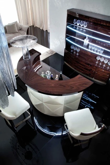 COLISEUM BAR 01