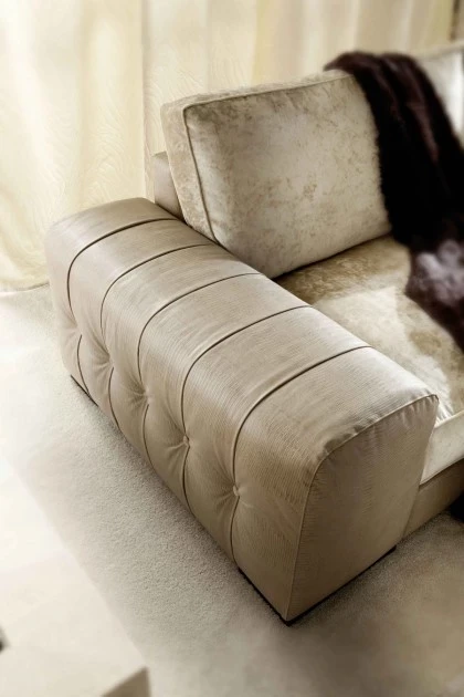LIFETIME FIXED SOFA 01