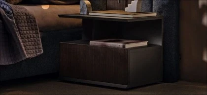 ERIC NIGHT TABLE 01