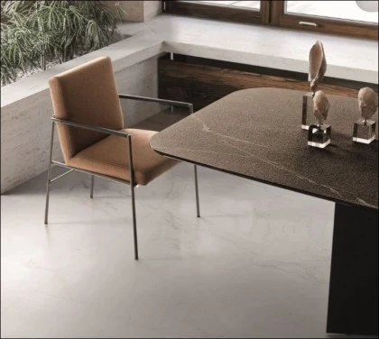 KYO CHAIR