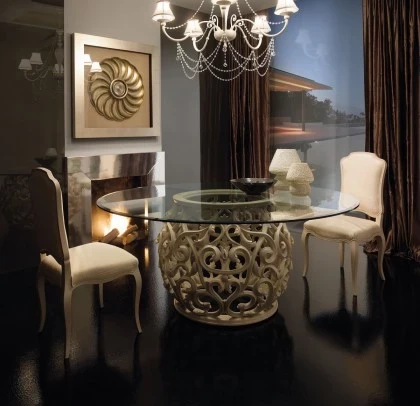 MEDEA TABLE