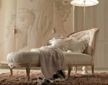 NOUVELLE CHAISELONGUE