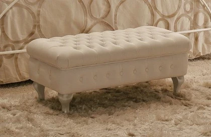 REGINA POUFFE