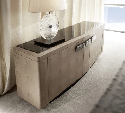 Horizontal buffet cabinet providing discreet and elegant storage while maintaining visual refinement in premium homes.